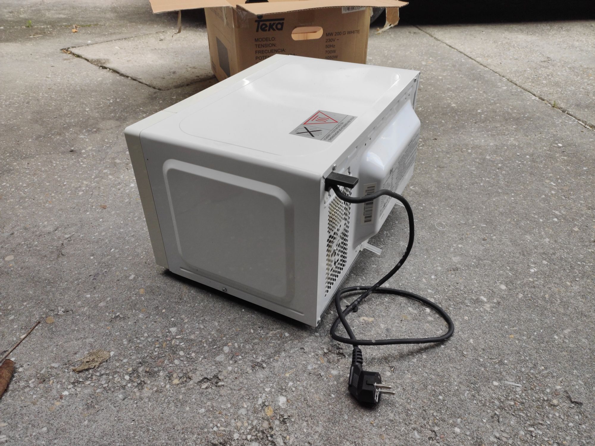 Microondas Teka MW200G