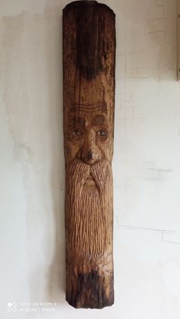 Різьба по дереву, стилізований дід з 80-річного дуба