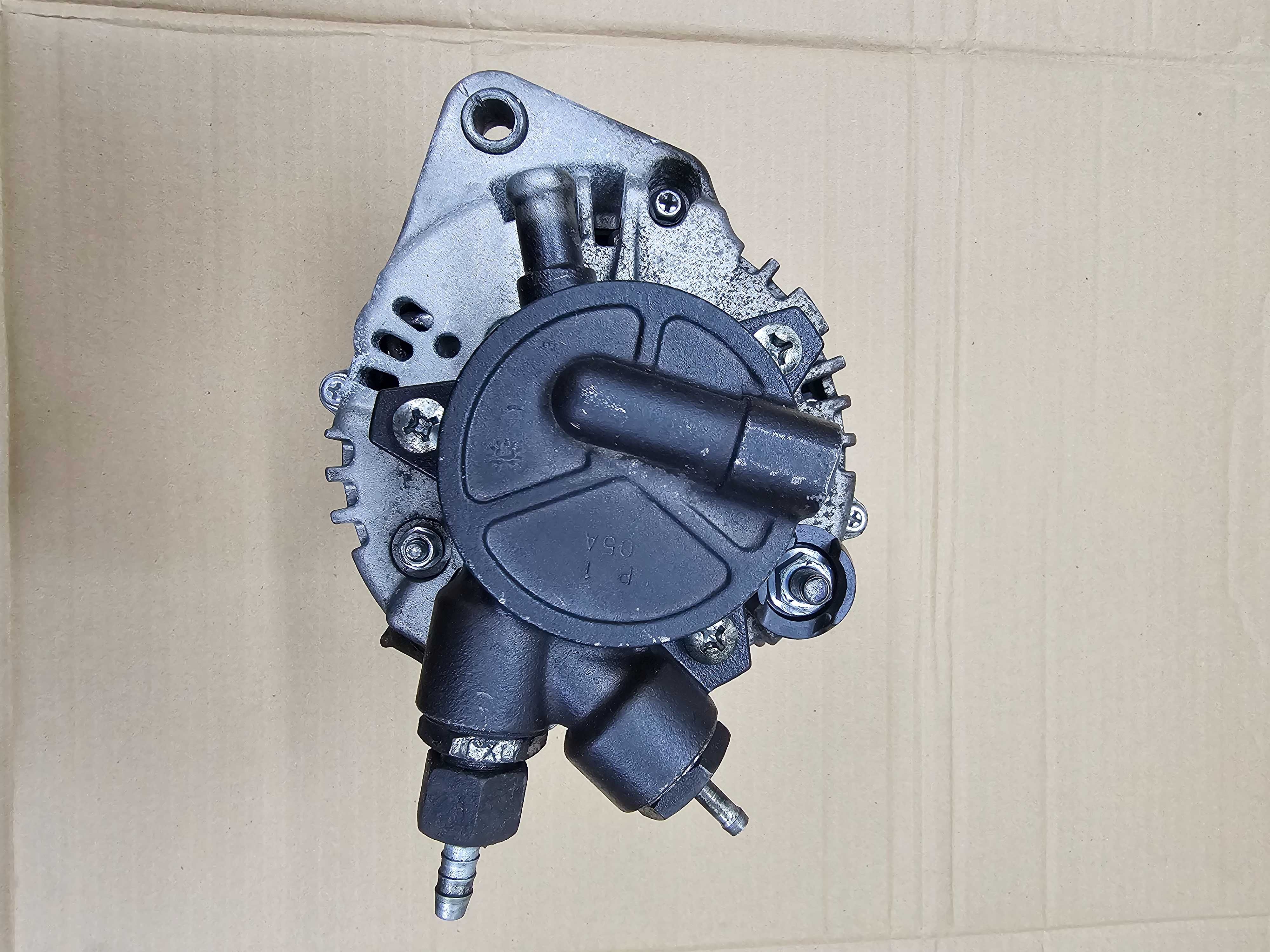 Alternator Opel Astra H Z17DTH z Vaku Pompą