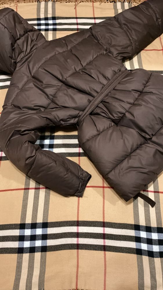 Продаю дуже стильну куртку люксова содель max mara