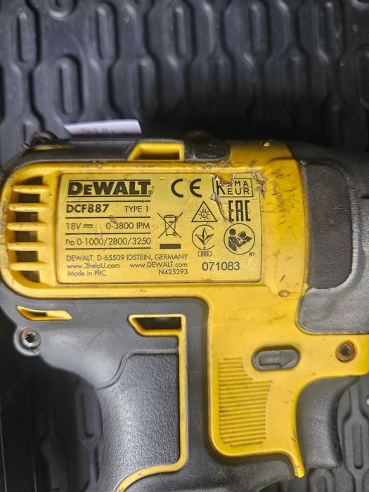 DeWalt DCF887 zakretarka ( bateria ladowarka)