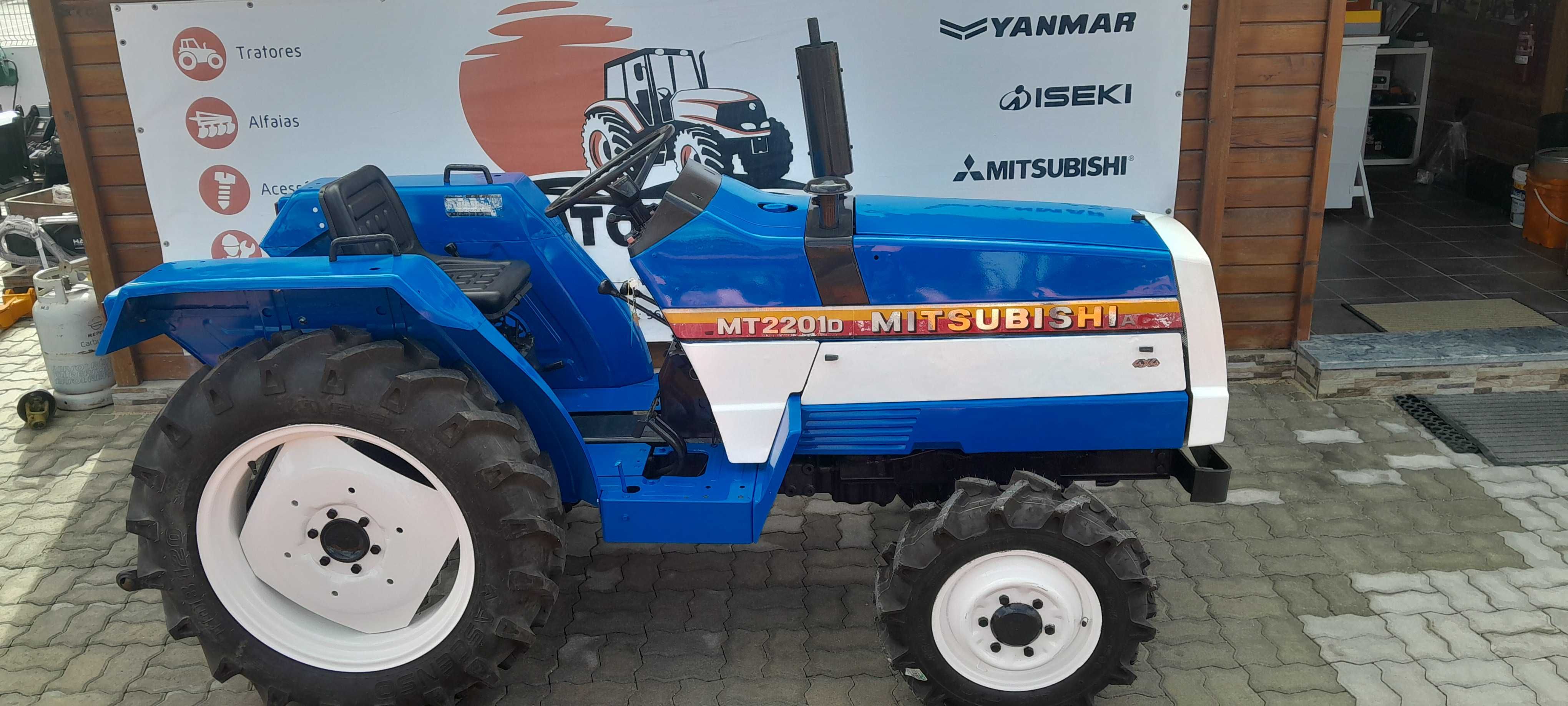Trator Mitsubishi 4x4 5250 €