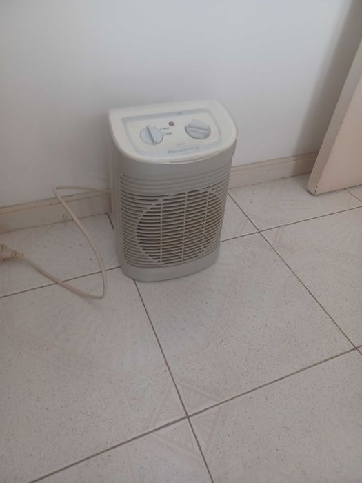 Semi novo madeira com todas as cordas impecável