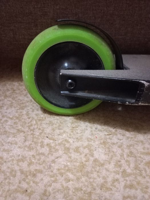 Продам трюковый самокат б/у цена 700 гривен