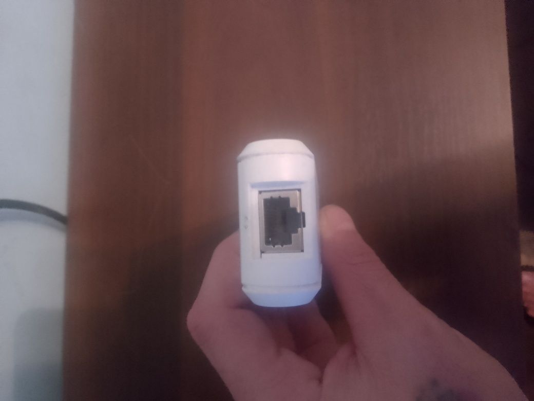 Продам UnifiCloud Key ,Unifi security gateway