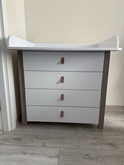 Комод з пеленальним столиком