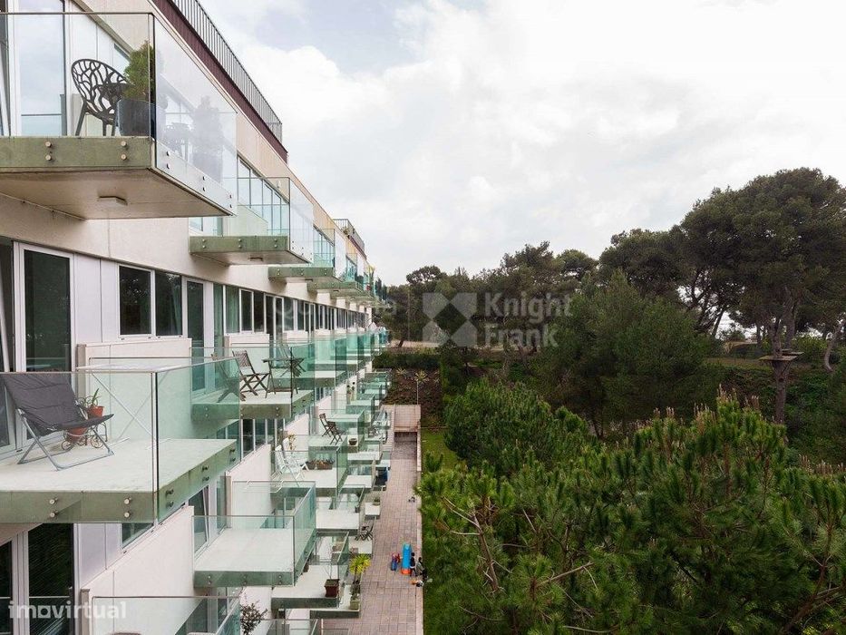 Apartamento T2 para arrendamento em Santo Amaro de Oeiras