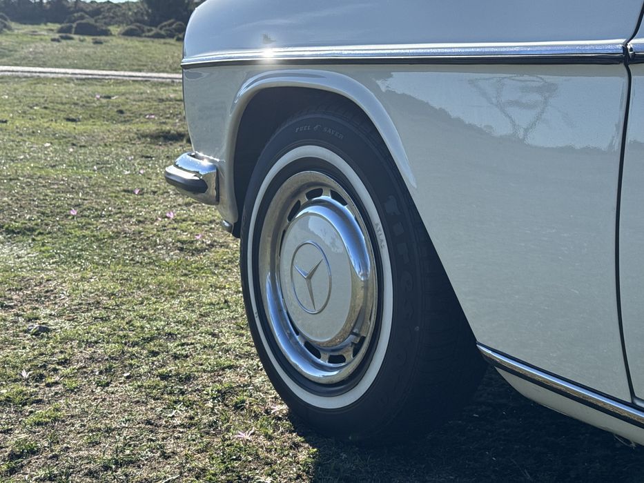 Mercedes w115 (excelente estado)