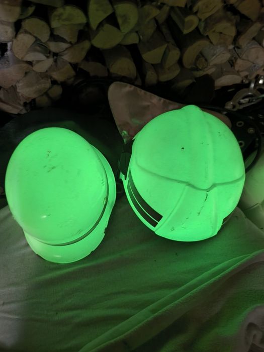 Hełmy strażackie, pasy