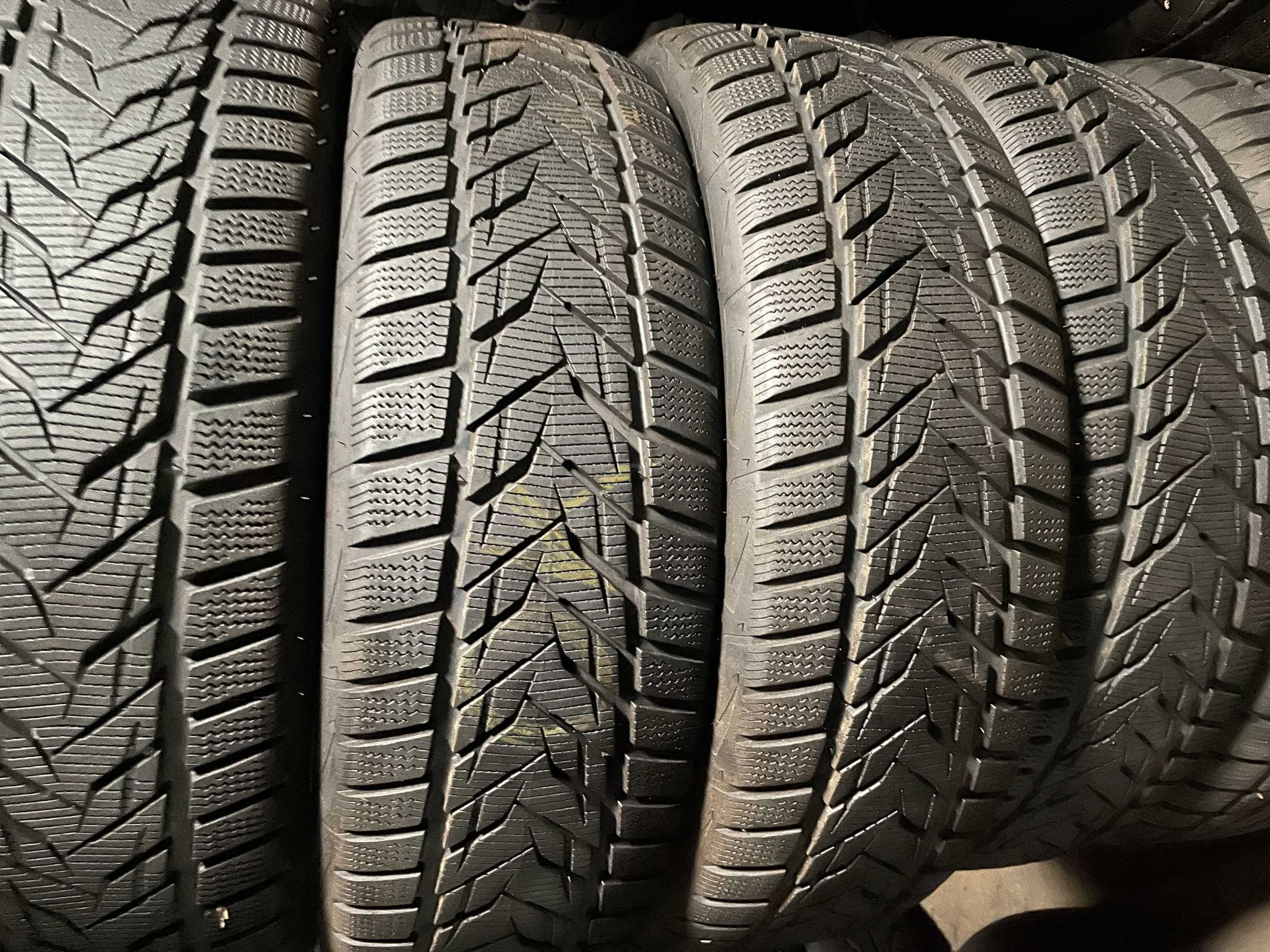 Komplet opon Vredestein 225/65R17