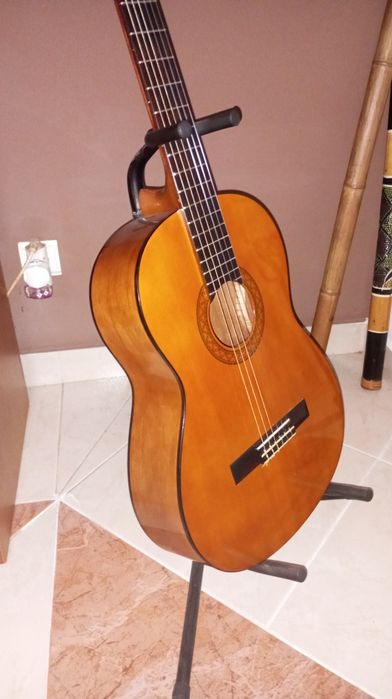 Guitarra Yamaha C40