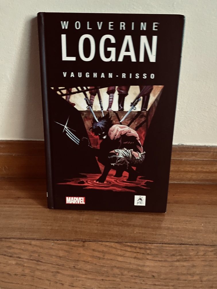 Wolverine: Logan Capa Dura de Vaughan & Risso - Edição Panini Esgotada