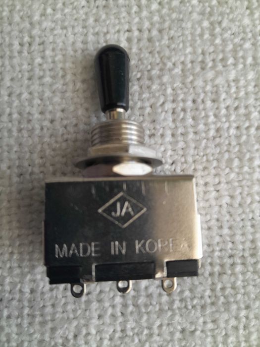 Trójdrożny przełącznik do gitary, kolor gałki czarny lub kość słoniowa