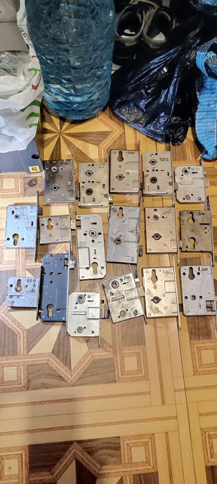 Замок врезной замок