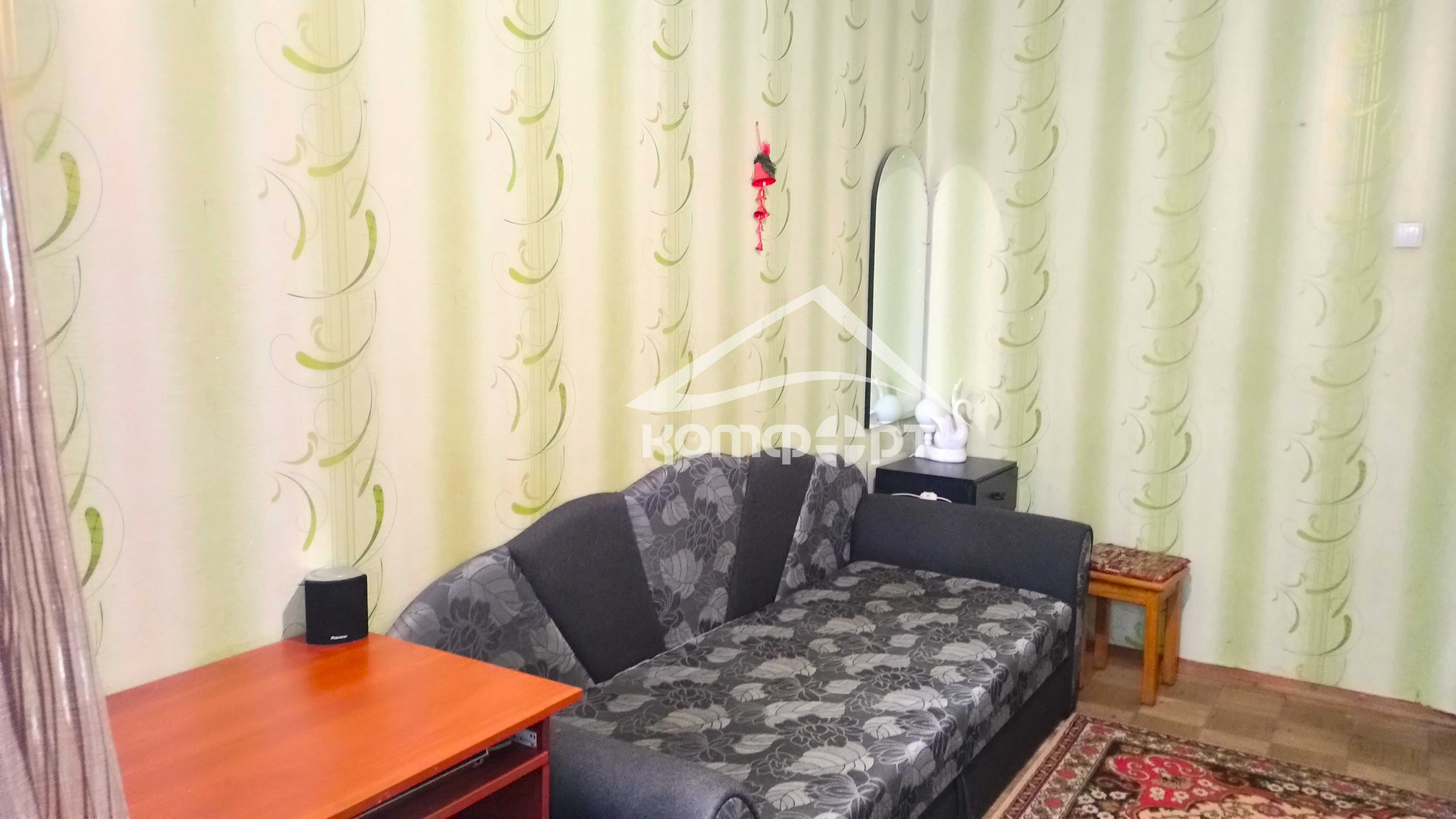 Продам КІМНАТУ з БАЛКОНОМ в гуртожитку (Таллінський квартал)