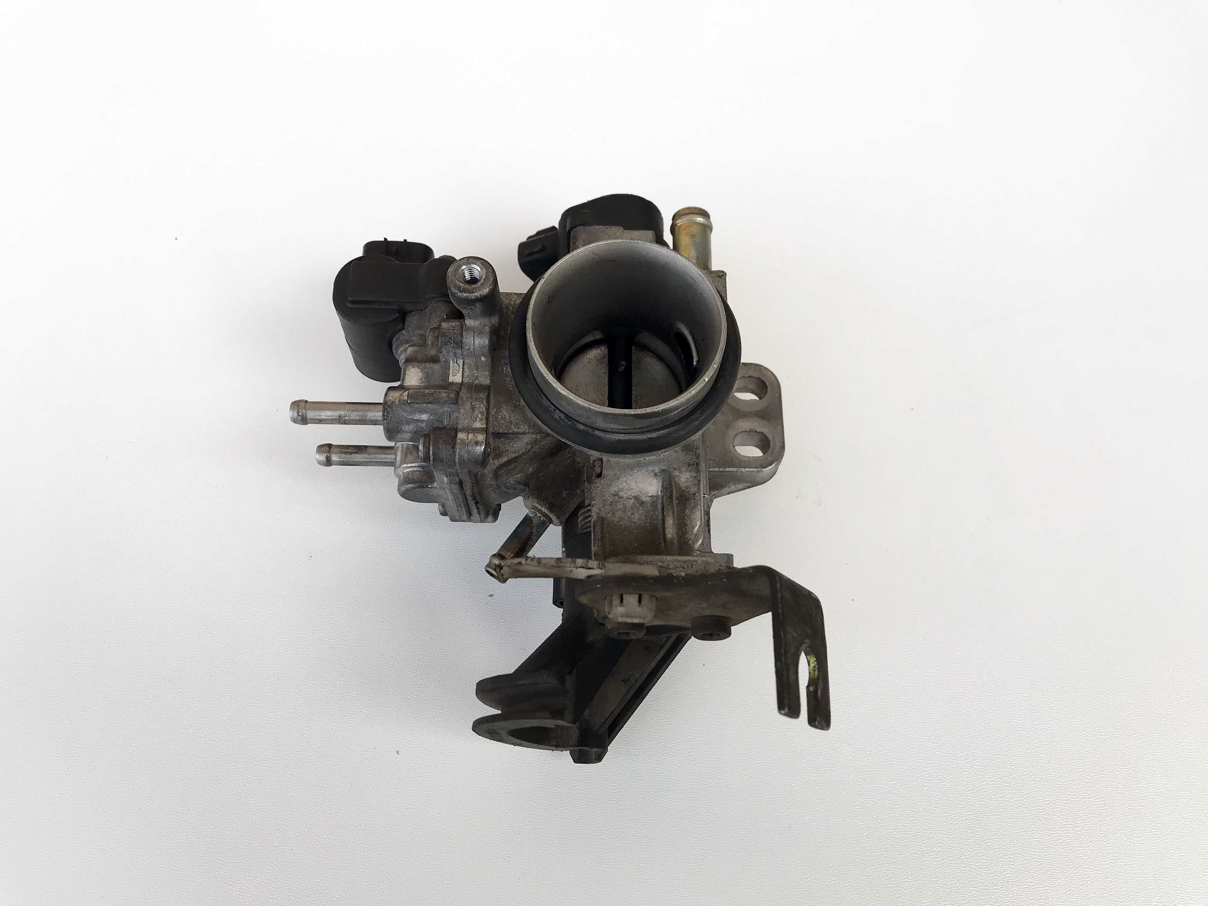 Дросельна заслонка Toyota Yaris I (2001-2005 р.в) - 1.0-1.3