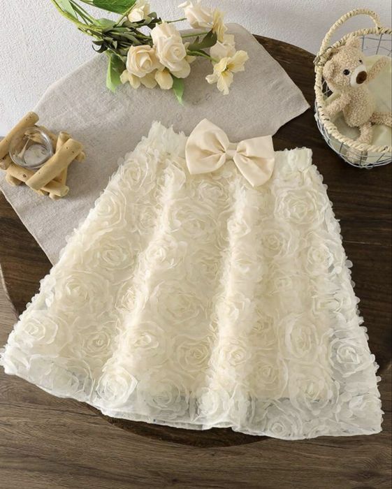 Красива спідничка в троянди 8-10 років