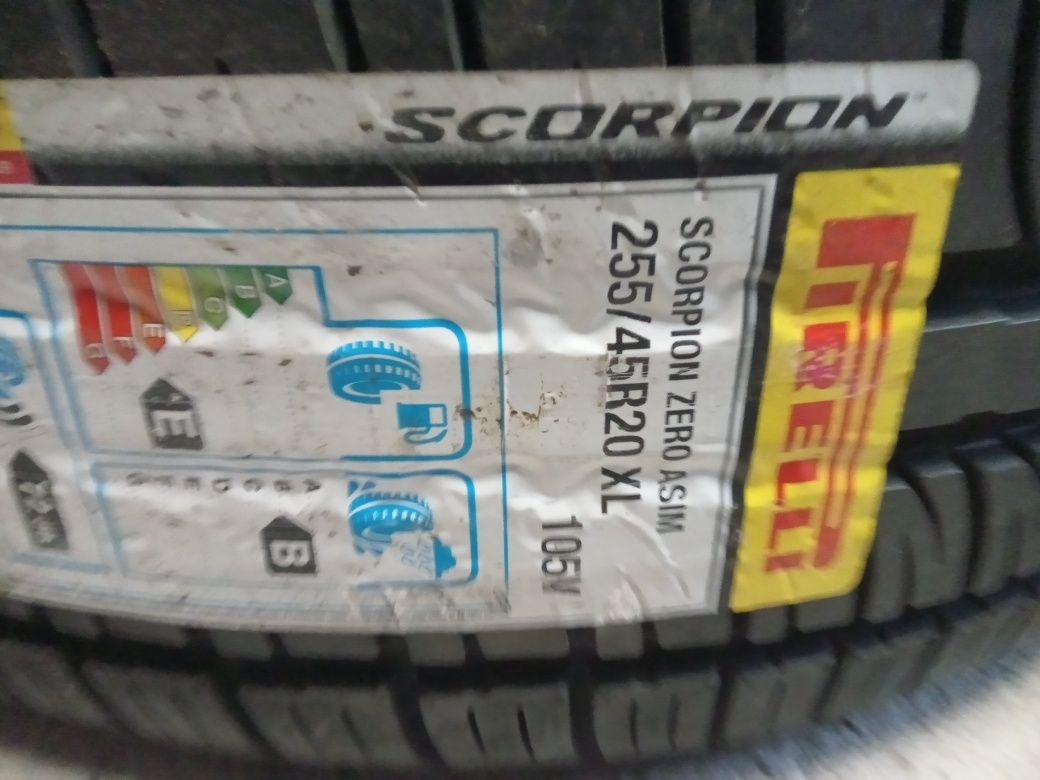 Opona pojedynka pojedyncze 245/45R18 H.U.R.T