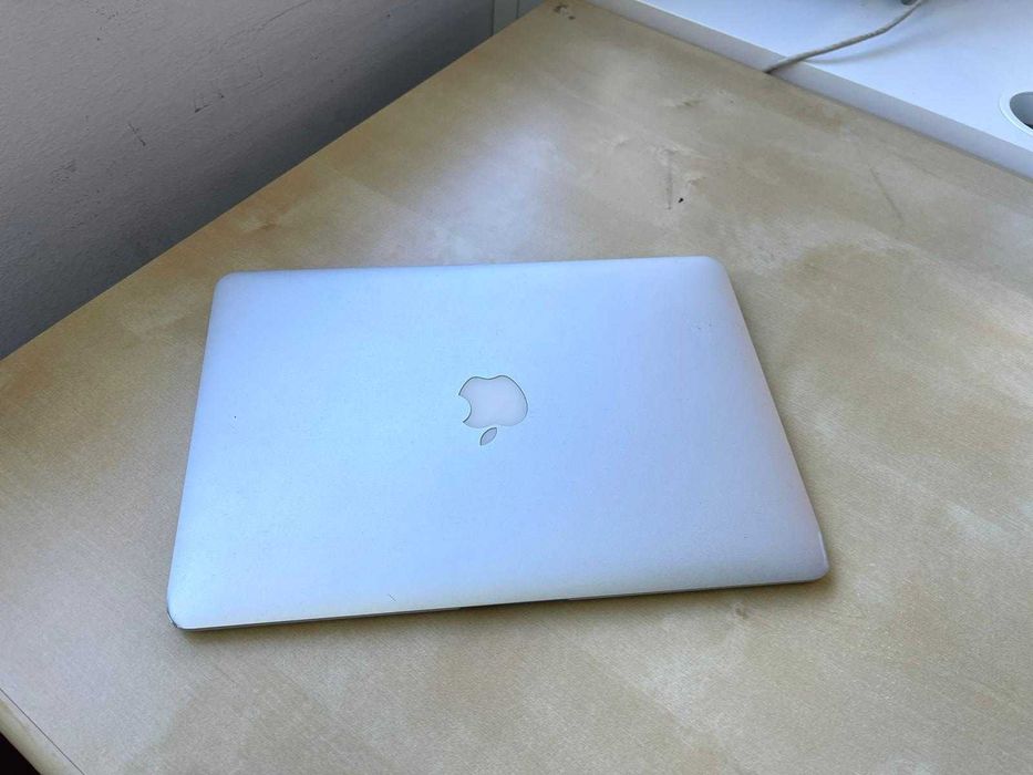Macbook Air 13" (2010)