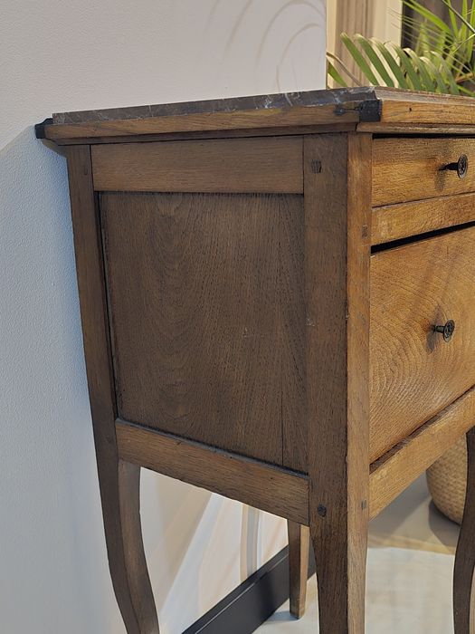 Stolik nocny drewniany,, nakastlik antyk, do renowacji