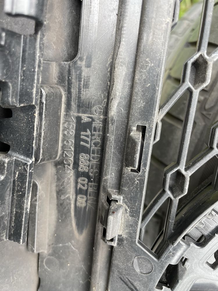 Grill atrapa mercedes a klasa w177 a177 stan bardzo dobry