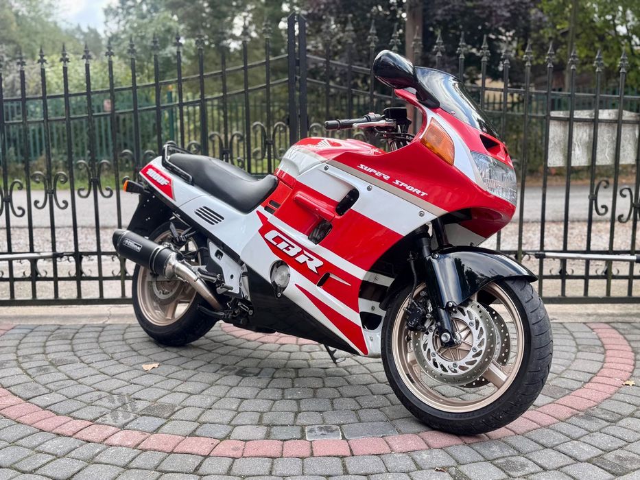 Honda CBR 1000 F / SC24 / RATY! / Transport!