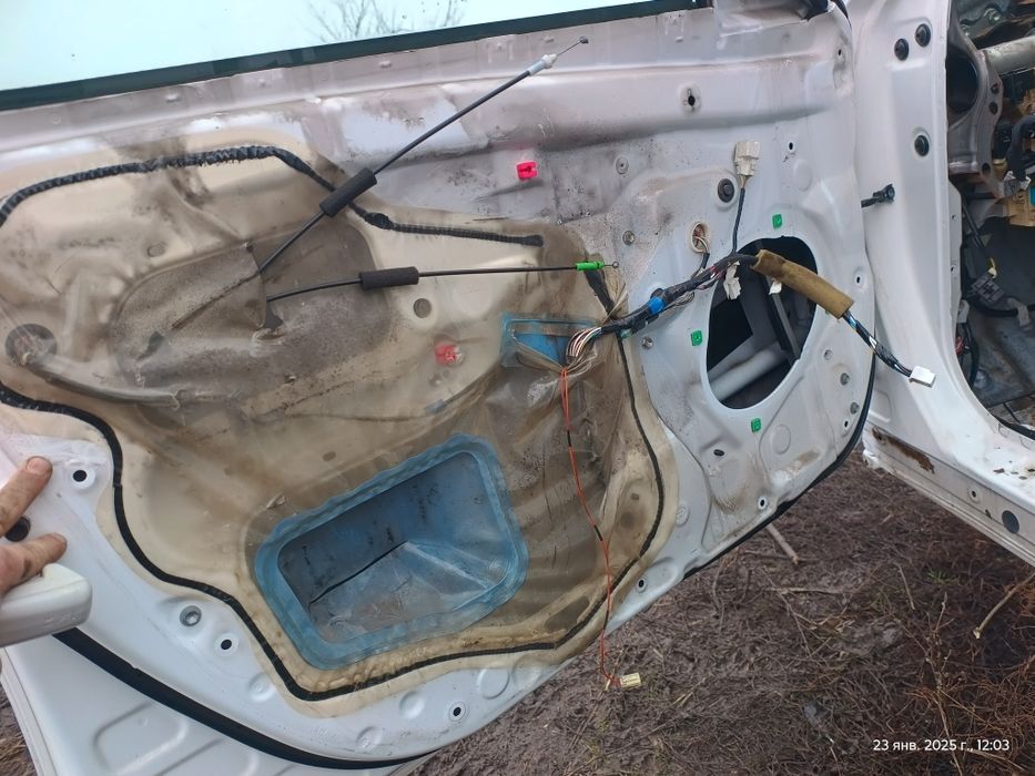 Продам двері тойота кемрі 40,  кришу з люком і потолком