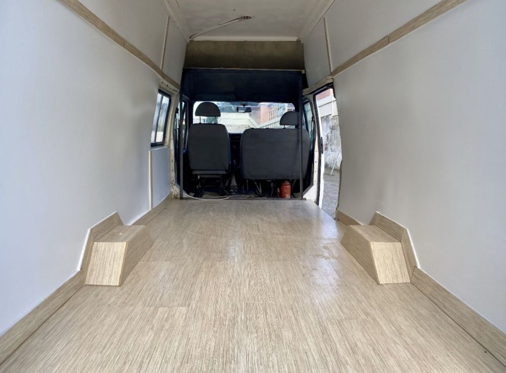 Auovivenda de livrete - 6 dormidas - Ford Transit 2.5 turbo