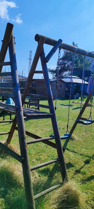 Plac zabaw dla dzieci drewniany że ślizgiem plus stolik składany