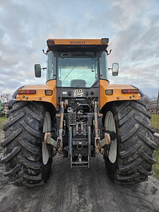 Ciągnik rolniczy  Renault 826, 836 claas