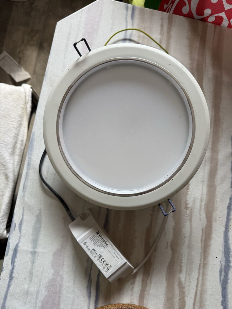 Foco led 22cm bom estado