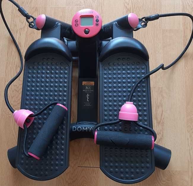 Stepper skrętny z linkami.