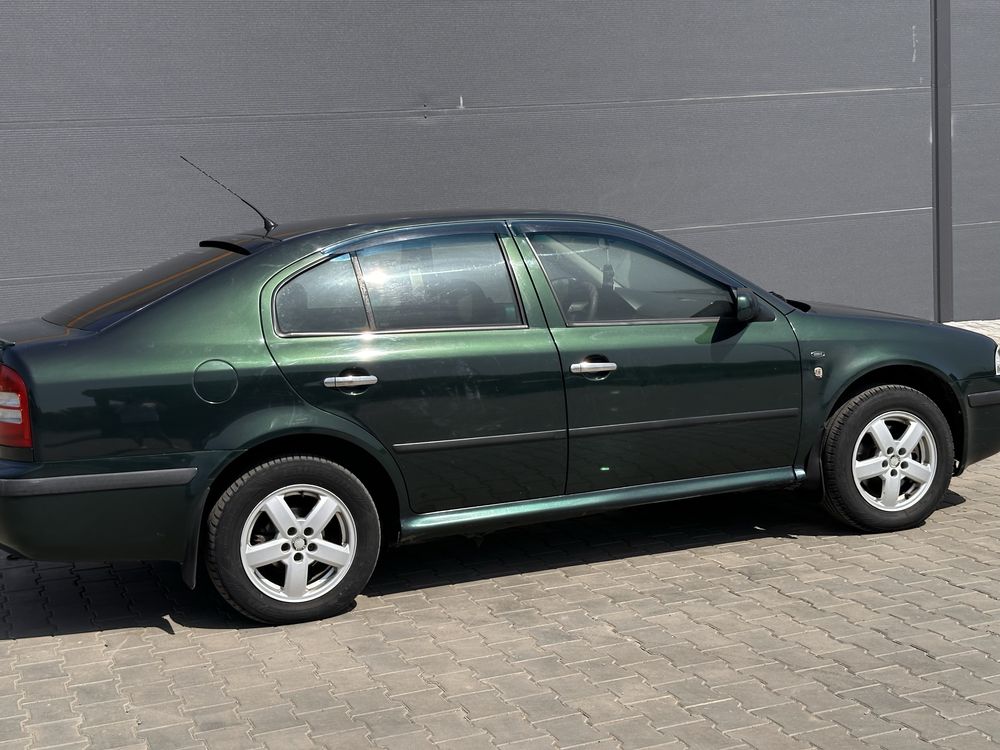 Продам Skoda Octavia Tour 1.8