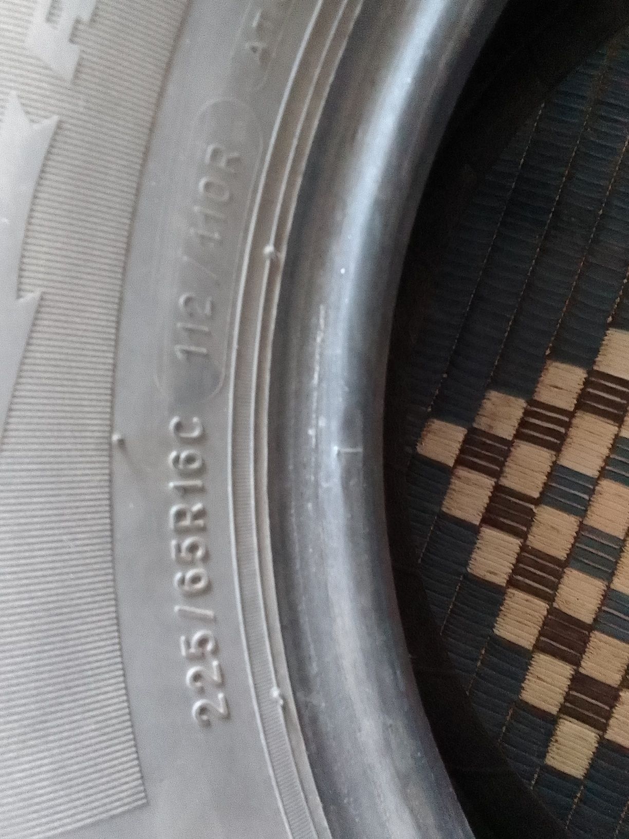 Opona zimowa 225/65r16C BFGOODRICH 2021r 7mm