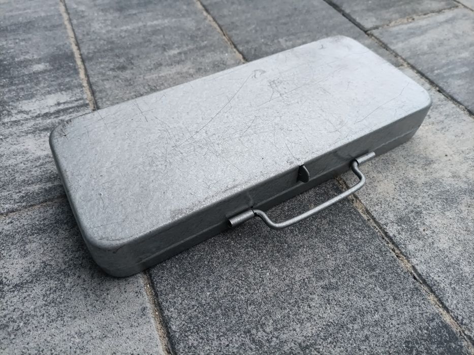 Zestaw kluczy nasadowych 10-24 PRL dwie przedłużki przegub