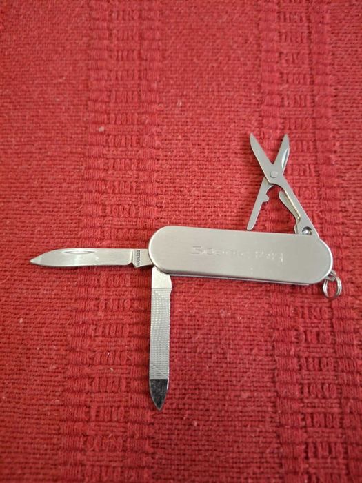 Artigo de coleção - canivete multiusos - Renault Scenic RX 4