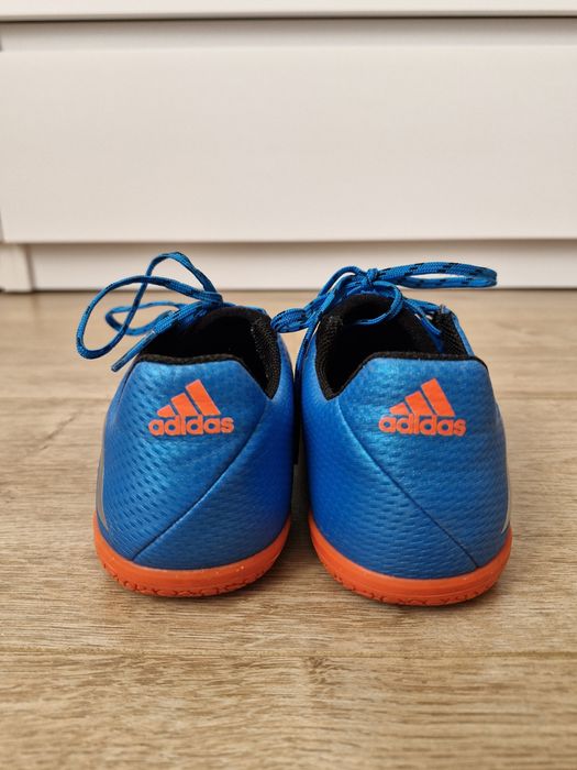 Футзалки adidas 33р