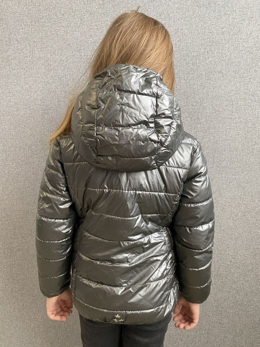 Демисезонная курточка для девочки 110/116