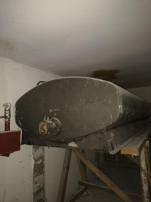 Zbiornik aluminiowy na materiały palne
