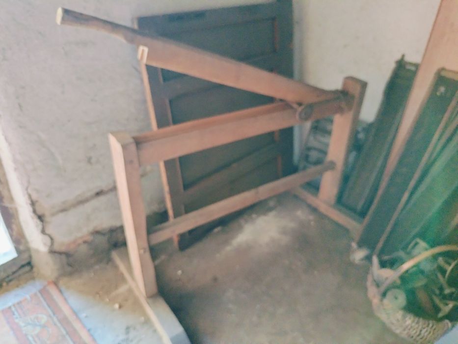 Starocie kufer, oficerki, kołowrotek