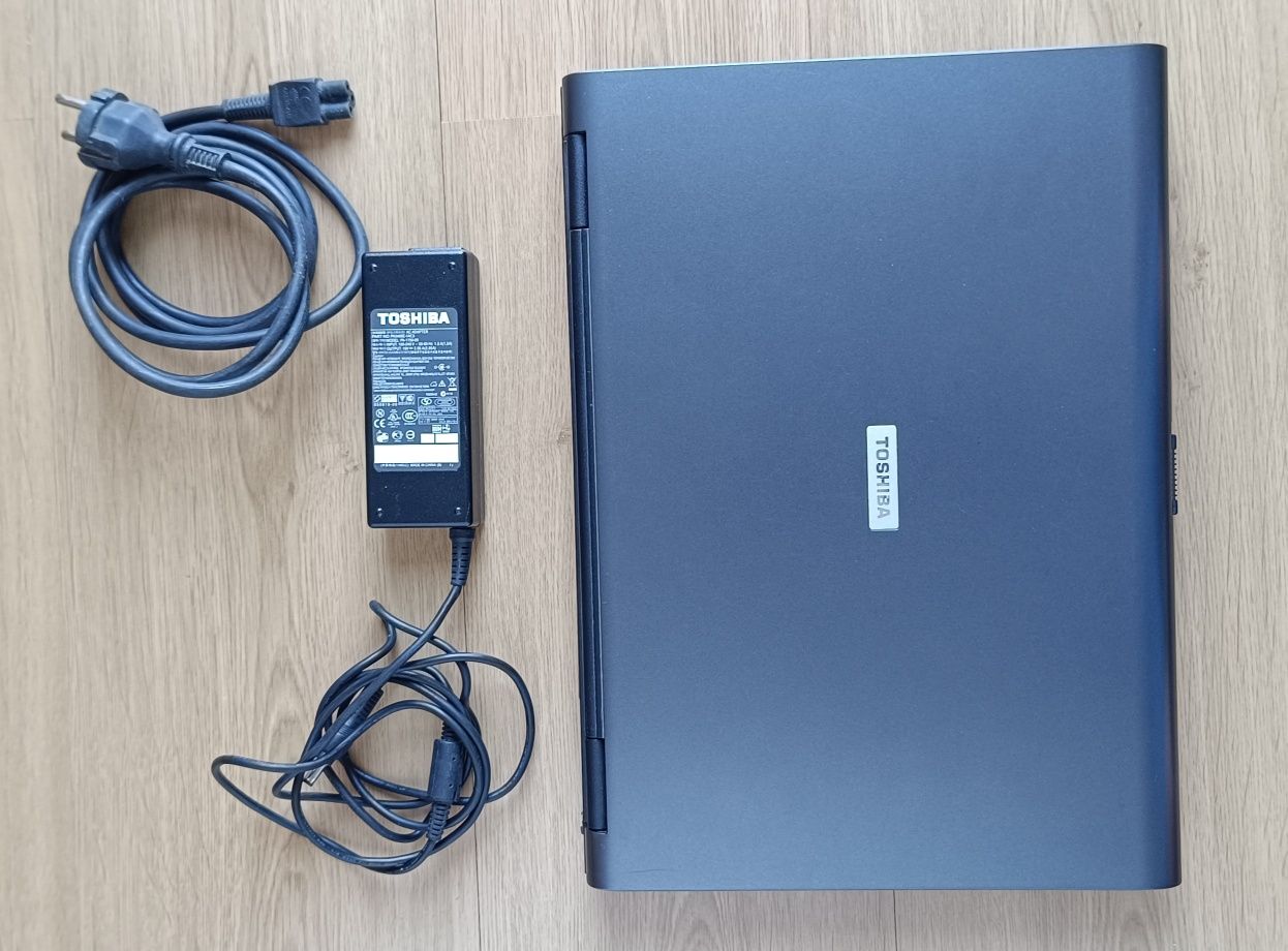Computador Toshiba SATELLITE M70-320