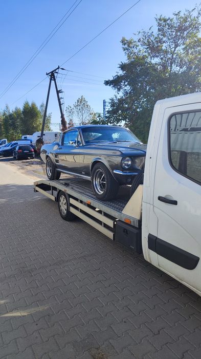 Autolaweta laweta Transport Pomoc drogowa Holowanie