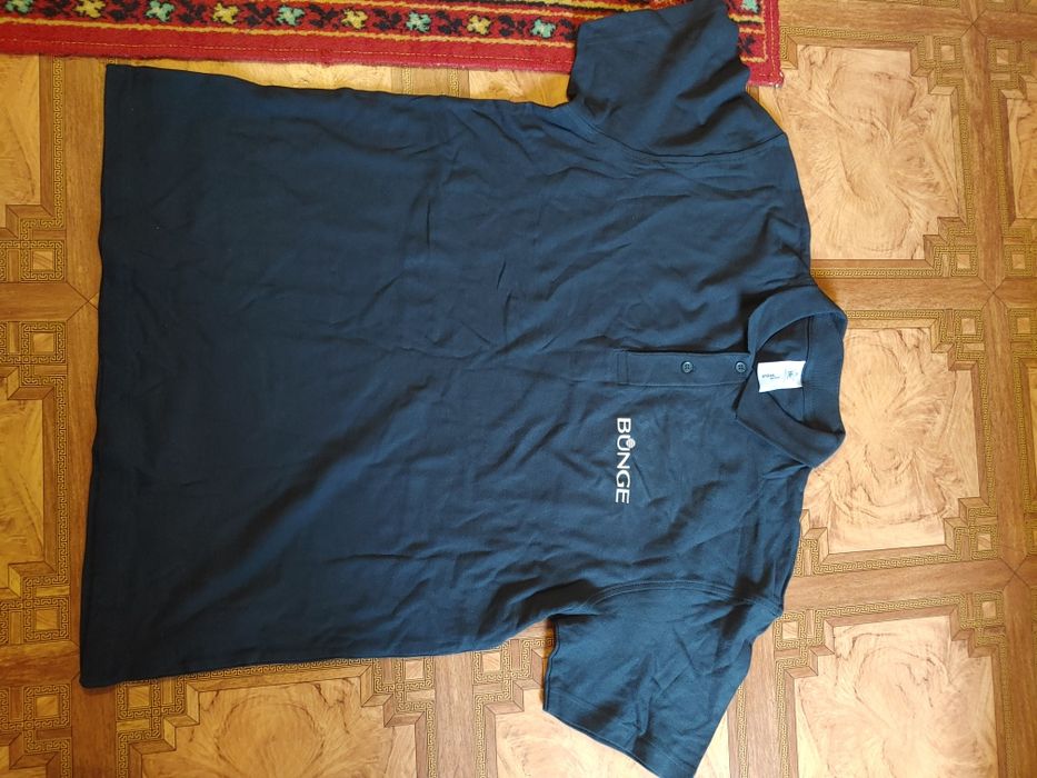 Мужская шведка с коротким рукавом.