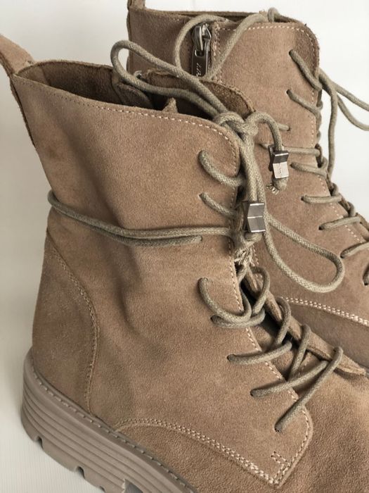 Симпатичні черевички Hilary замшеві