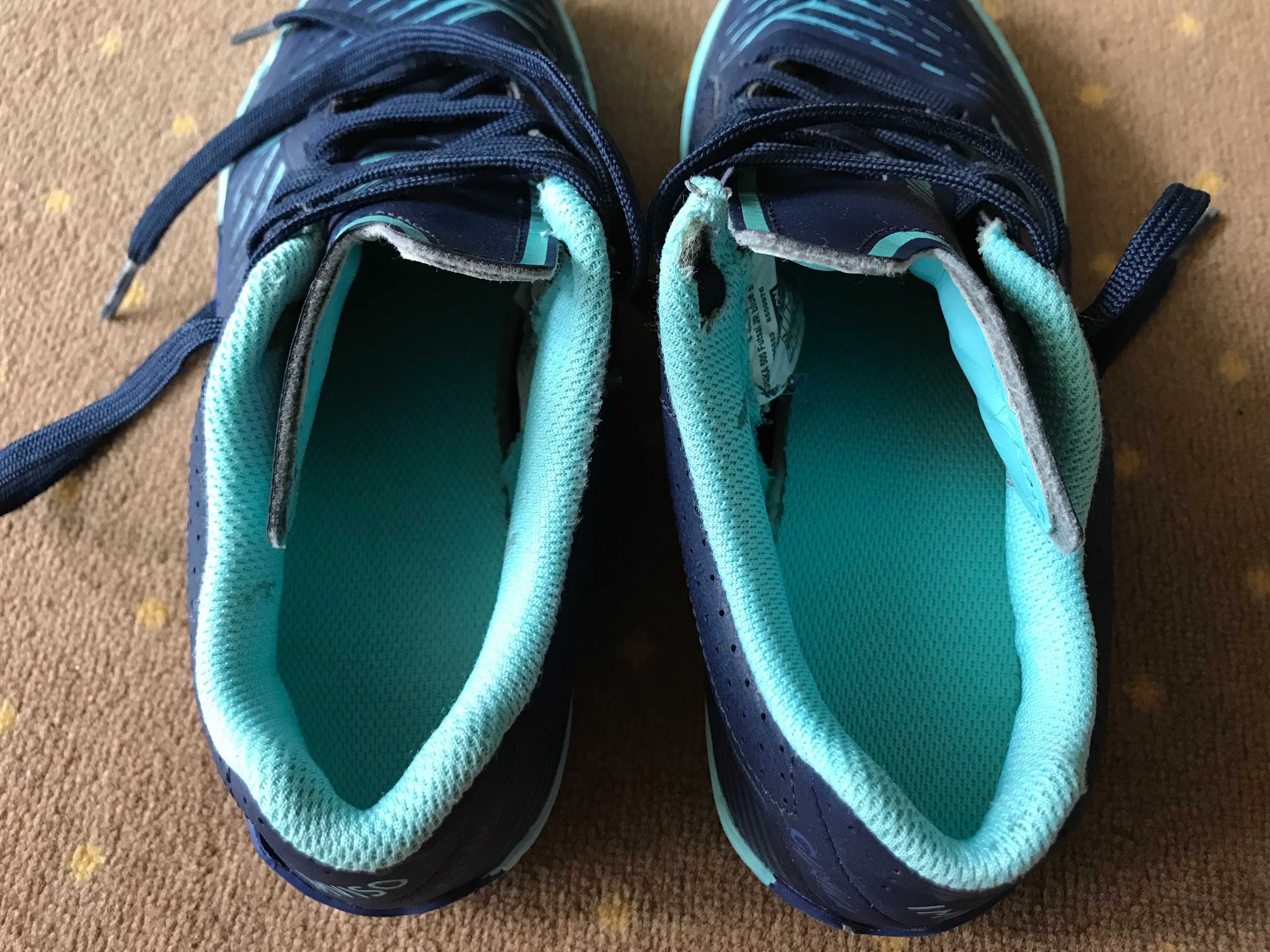 Buty chłopięce do gry w piłkę halową halówki r.35