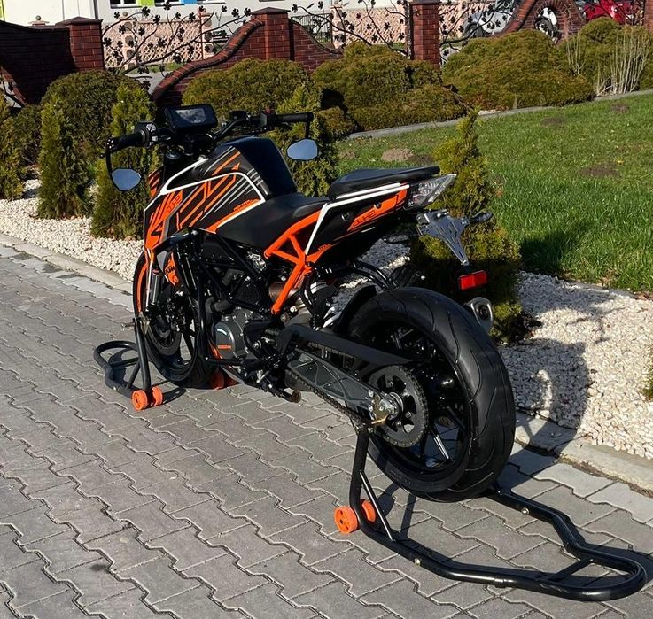 KTM Duke 125 ABS 15.000km Mega Utrzymany 2021r LED Oryginał  kat.B A1