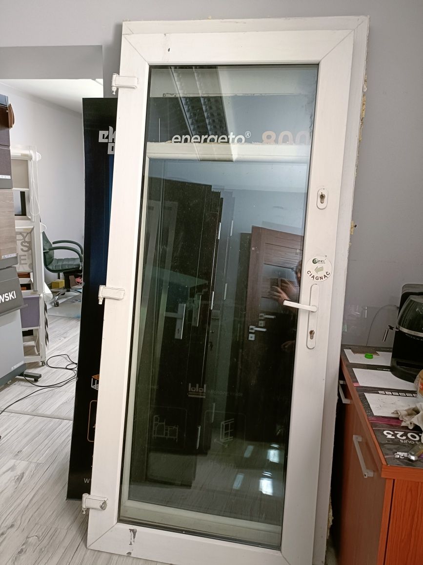 Drzwi wejściowe zewnętrzne pcv białe z demontażu