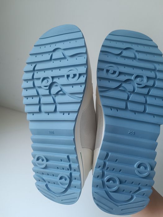 Кросівки Lonza 39р