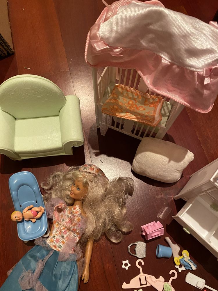 Barbie com acessorios