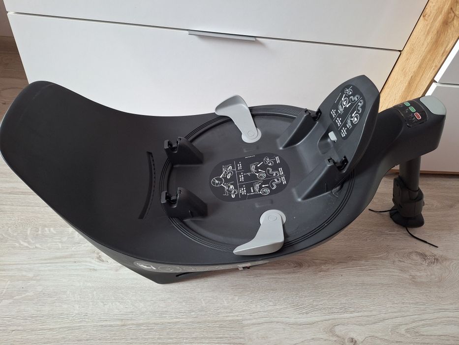 Cybex cloud t i-size plus fotelik samochodowy z bazą ISOFIX